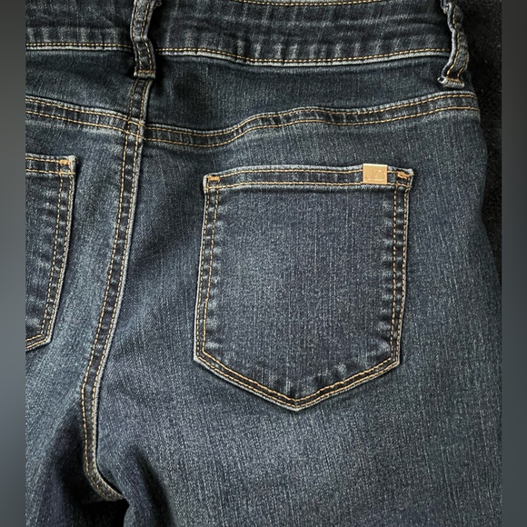 Like New JLo Skinny Ankle Embroidered Jeggings - Size 2 - Picture 7 of 13